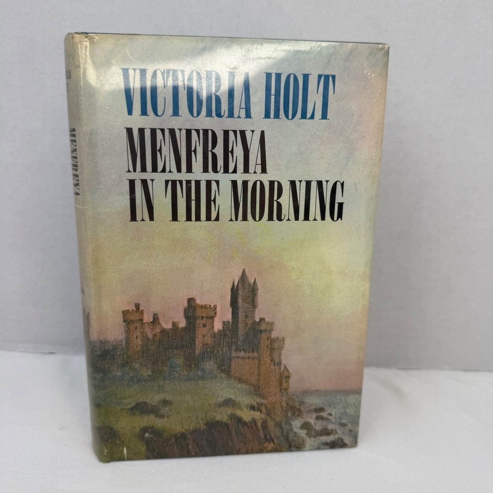 Victoria Holt Menfreya in the Morning Hardcover 1966 Doubleday Gothic Romance